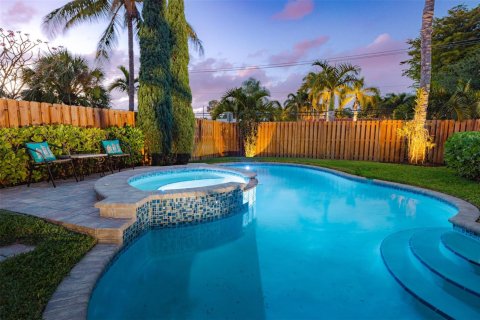 Villa ou maison à Fort Lauderdale, Floride 3 chambres, 145.39 m2 № 2085314