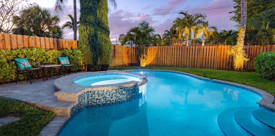 Villa ou maison à Fort Lauderdale, Floride 3 chambres, 145.39 m2 № 2085314