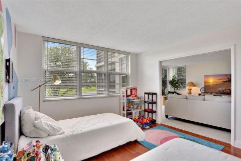 Copropriété à vendre à Pompano Beach, Floride: 3 chambres, 150.5 m2 № 2186009 - photo 18
