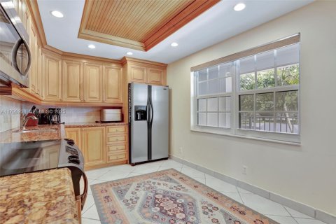 Copropriété à vendre à Pompano Beach, Floride: 3 chambres, 150.5 m2 № 2186009 - photo 3