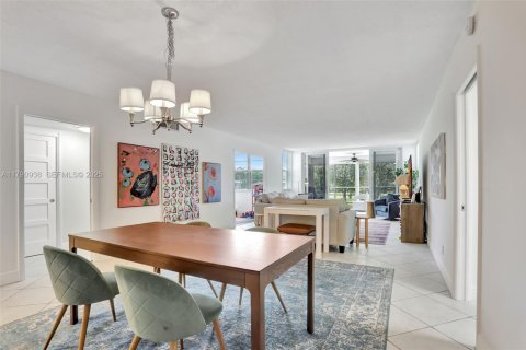 Copropriété à vendre à Pompano Beach, Floride: 3 chambres, 150.5 m2 № 2186009 - photo 9