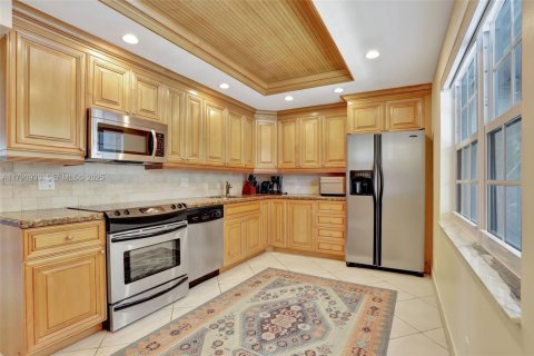 Copropriété à vendre à Pompano Beach, Floride: 3 chambres, 150.5 m2 № 2186009 - photo 2
