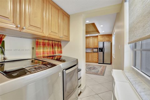 Copropriété à vendre à Pompano Beach, Floride: 3 chambres, 150.5 m2 № 2186009 - photo 4