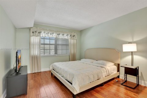 Copropriété à vendre à Pompano Beach, Floride: 3 chambres, 150.5 m2 № 2186009 - photo 24