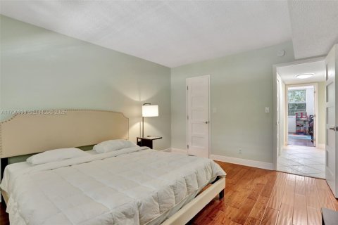 Copropriété à vendre à Pompano Beach, Floride: 3 chambres, 150.5 m2 № 2186009 - photo 25