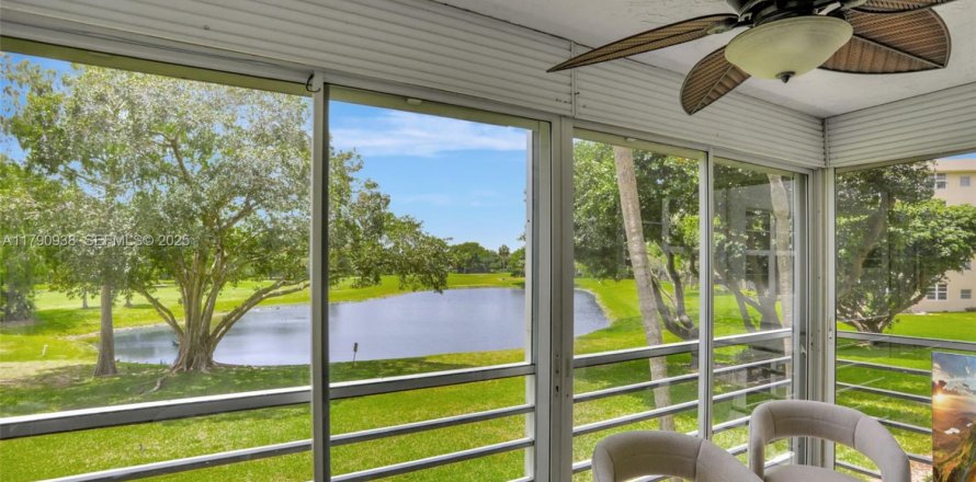 Condo à Pompano Beach, Floride, 3 chambres  № 2186009