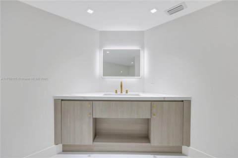 Copropriété à vendre à Miami Beach, Floride: 3 chambres, 262.63 m2 № 1875376 - photo 29