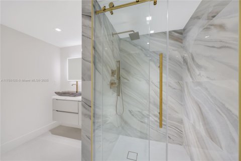 Copropriété à vendre à Miami Beach, Floride: 3 chambres, 262.63 m2 № 1875376 - photo 27