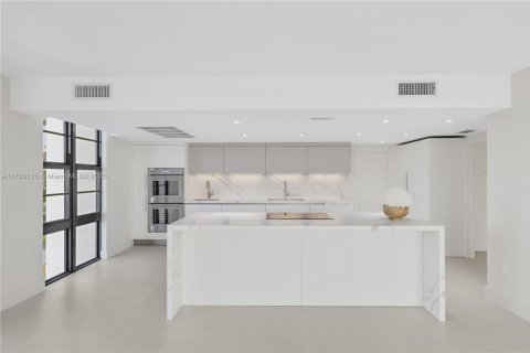 Copropriété à vendre à Miami Beach, Floride: 3 chambres, 262.63 m2 № 1875376 - photo 5