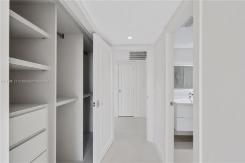 Copropriété à vendre à Miami Beach, Floride: 3 chambres, 262.63 m2 № 1875376 - photo 18