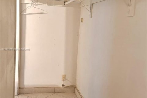 Copropriété à vendre à Miami Gardens, Floride: 1 chambre, 77.67 m2 № 1992521 - photo 15