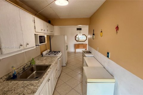 Copropriété à vendre à Miami Gardens, Floride: 1 chambre, 77.67 m2 № 1992521 - photo 6