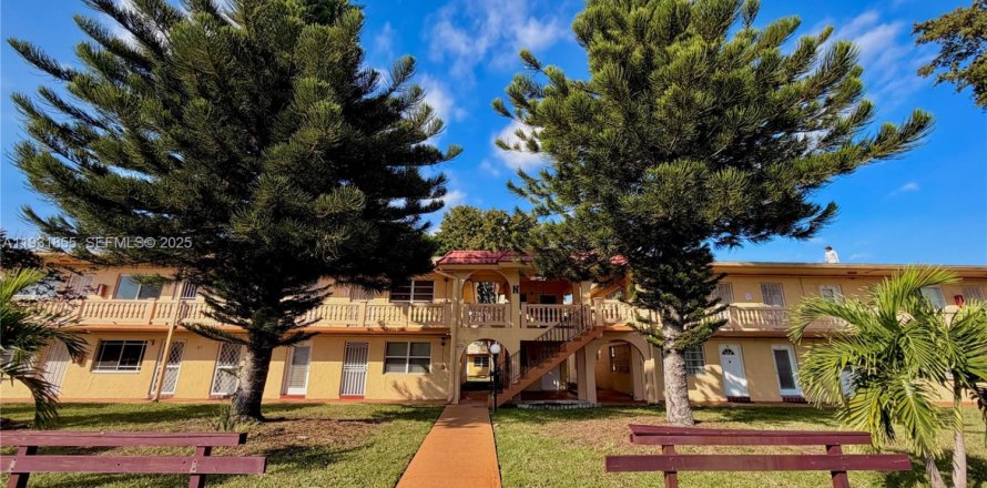 Condo à Miami Gardens, Floride, 1 chambre  № 1992521