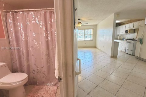 Copropriété à vendre à Miami Gardens, Floride: 1 chambre, 77.67 m2 № 1992521 - photo 17