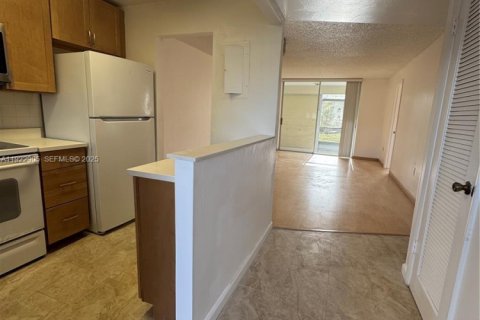 Copropriété à vendre à Sunrise, Floride: 2 chambres, 78.97 m2 № 1976730 - photo 1