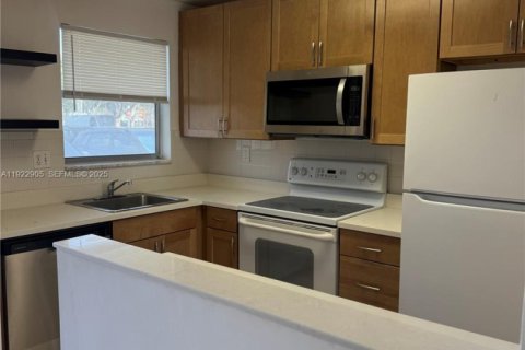 Copropriété à vendre à Sunrise, Floride: 2 chambres, 78.97 m2 № 1976730 - photo 10