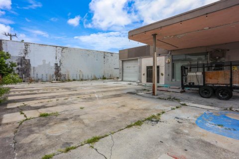 Commercial property in Pompano Beach, Florida № 2083514 - photo 4