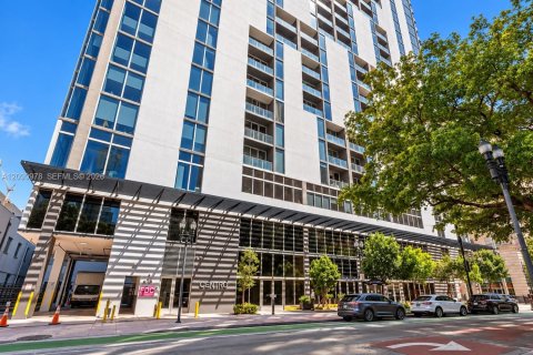 Condominio en alquiler en Miami, Florida, 1 dormitorio, 68.38 m2 № 2402163 - foto 16