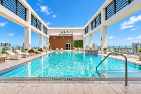 Condominio en alquiler en Miami, Florida, 1 dormitorio, 68.38 m2 № 2402163 - foto 11