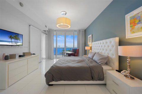 Copropriété à louer à Miami, Floride: 3 chambres, 158.68 m2 № 2051586 - photo 15