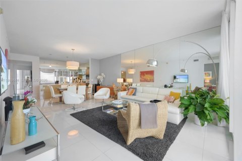Copropriété à louer à Miami, Floride: 3 chambres, 158.68 m2 № 2051586 - photo 4