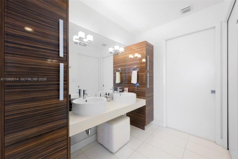 Copropriété à louer à Miami, Floride: 3 chambres, 158.68 m2 № 2051586 - photo 17