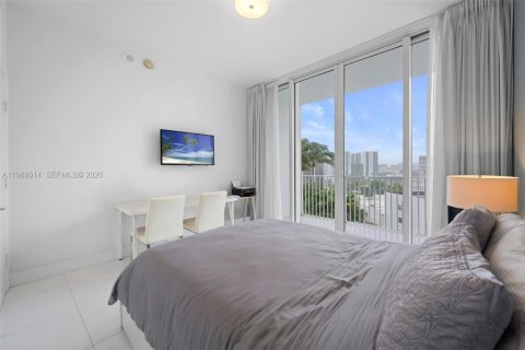 Copropriété à louer à Miami, Floride: 3 chambres, 158.68 m2 № 2051586 - photo 12