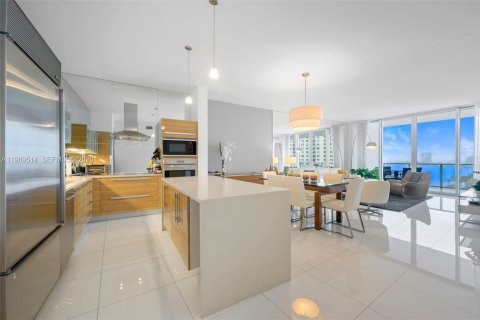 Copropriété à louer à Miami, Floride: 3 chambres, 158.68 m2 № 2051586 - photo 6
