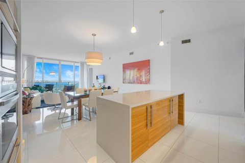 Copropriété à louer à Miami, Floride: 3 chambres, 158.68 m2 № 2051586 - photo 7
