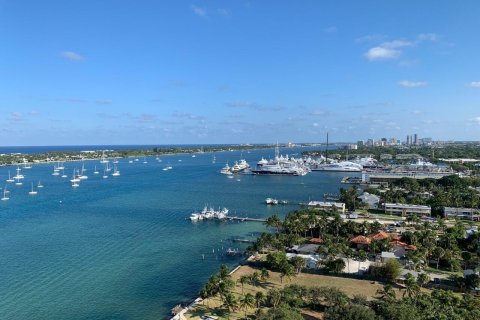 Copropriété à louer à West Palm Beach, Floride: 2 chambres, 114.73 m2 № 2338176 - photo 2