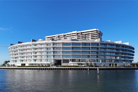 Condo in Miami, Florida, 3 bedrooms  № 1955279 - photo 19