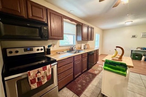 House in Deltona, Florida 2 bedrooms, 118.64 sq.m. № 1591877 - photo 4