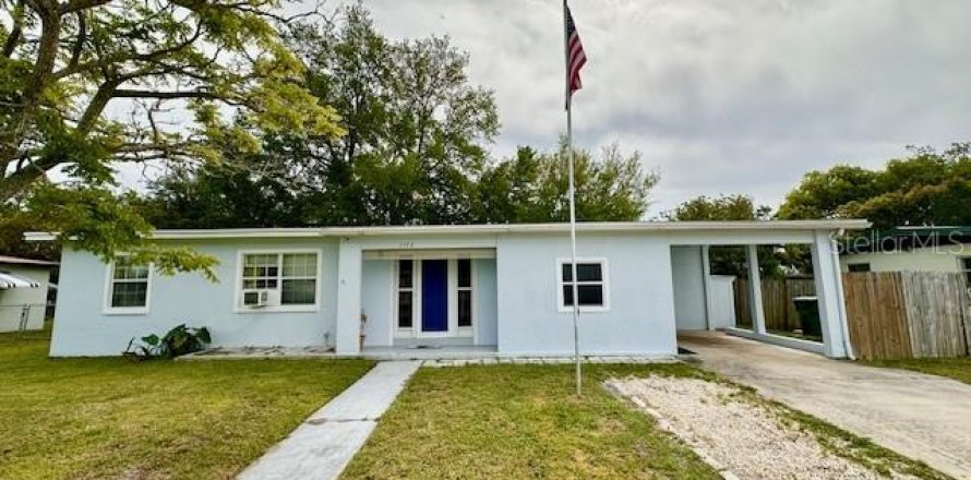 House in Deltona, Florida 2 bedrooms, 118.64 sq.m. № 1591877