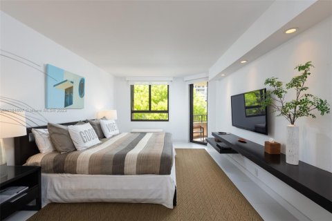 Condominio en alquiler en Key Biscayne, Florida, 3 dormitorios, 159.79 m2 № 1959016 - foto 8