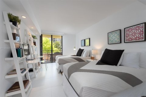 Condominio en alquiler en Key Biscayne, Florida, 3 dormitorios, 159.79 m2 № 1959016 - foto 13