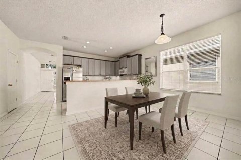 House in Orlando, Florida 3 bedrooms, 185.06 sq.m. № 2345646 - photo 13