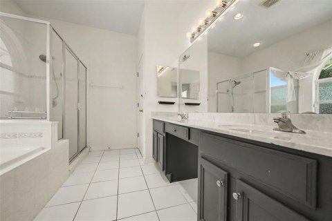 House in Orlando, Florida 3 bedrooms, 185.06 sq.m. № 2345646 - photo 23