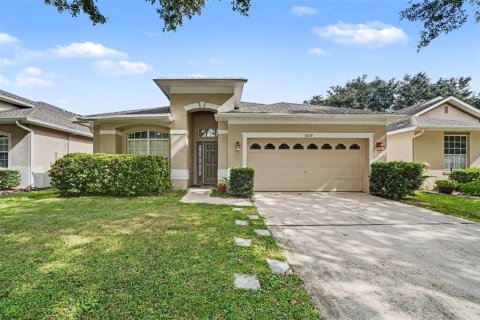 House in Orlando, Florida 3 bedrooms, 185.06 sq.m. № 2345646 - photo 2