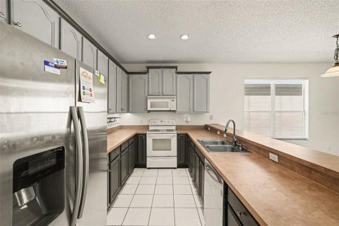 House in Orlando, Florida 3 bedrooms, 185.06 sq.m. № 2345646 - photo 16