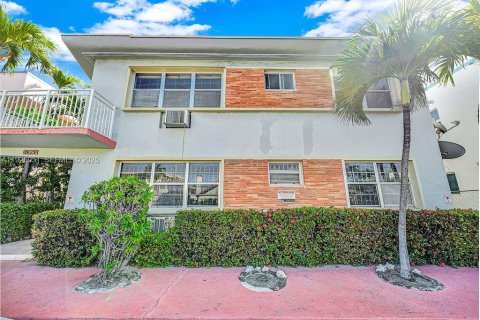 Condo in Miami Beach, Florida, 1 bedroom  № 1985933 - photo 14