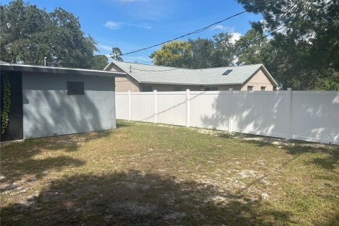 House in Deltona, Florida 5 bedrooms, 182.65 sq.m. № 2394301 - photo 5