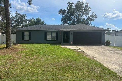 House in Deltona, Florida 5 bedrooms, 182.65 sq.m. № 2394301