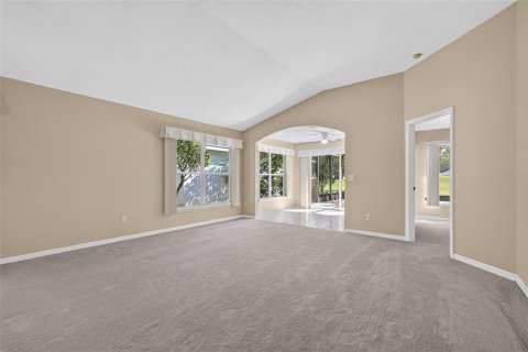 Villa ou maison à vendre à Mount Dora, Floride: 2 chambres, 140.93 m2 № 2418578 - photo 8