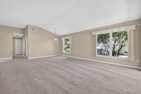Villa ou maison à vendre à Mount Dora, Floride: 2 chambres, 140.93 m2 № 2418578 - photo 9