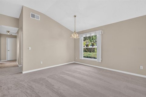 Villa ou maison à vendre à Mount Dora, Floride: 2 chambres, 140.93 m2 № 2418578 - photo 6
