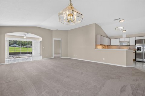 Villa ou maison à vendre à Mount Dora, Floride: 2 chambres, 140.93 m2 № 2418578 - photo 7