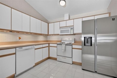 Villa ou maison à vendre à Mount Dora, Floride: 2 chambres, 140.93 m2 № 2418578 - photo 12
