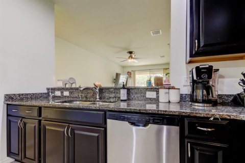 Adosado en venta en Brandon, Florida, 3 dormitorios, 142.7 m2 № 1529220 - foto 6