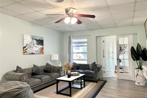 Condo in Port Charlotte, Florida, 2 bedrooms  № 502288 - photo 4