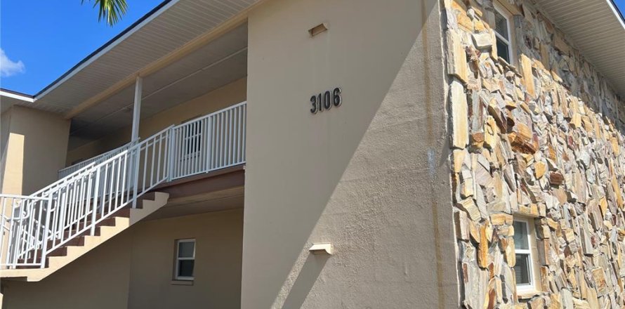Condo in Port Charlotte, Florida, 2 bedrooms № 502288